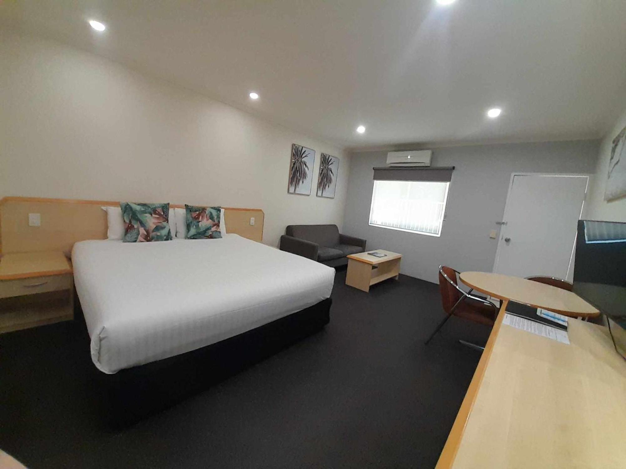 Red Bridge Motor Inn Woombye Екстер'єр фото