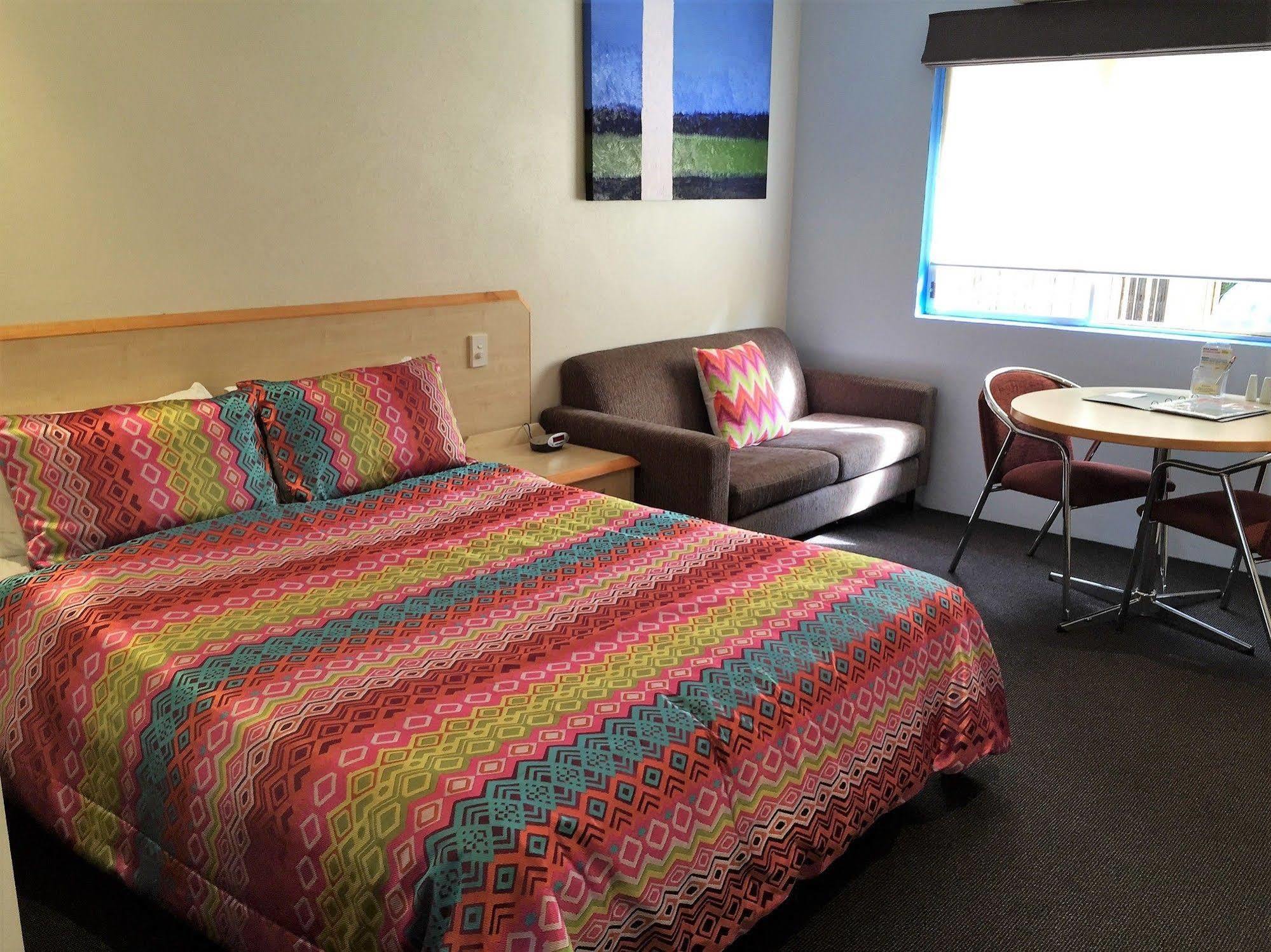 Red Bridge Motor Inn Woombye Екстер'єр фото